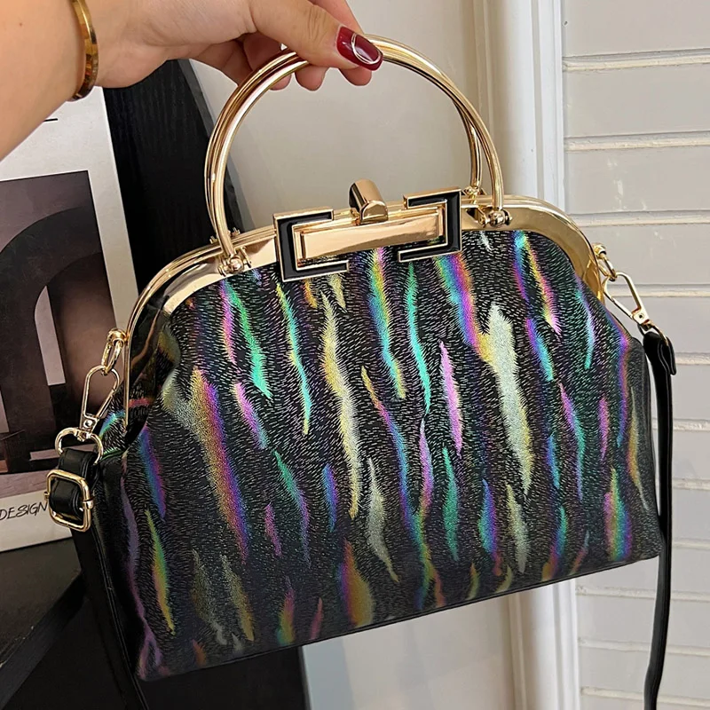 New Retro Women\'s Lock Chic Handbags Evening Clutch Designer Brand Lady Shoulder Bags Shell Clip Black White Pink Crossbody Bag