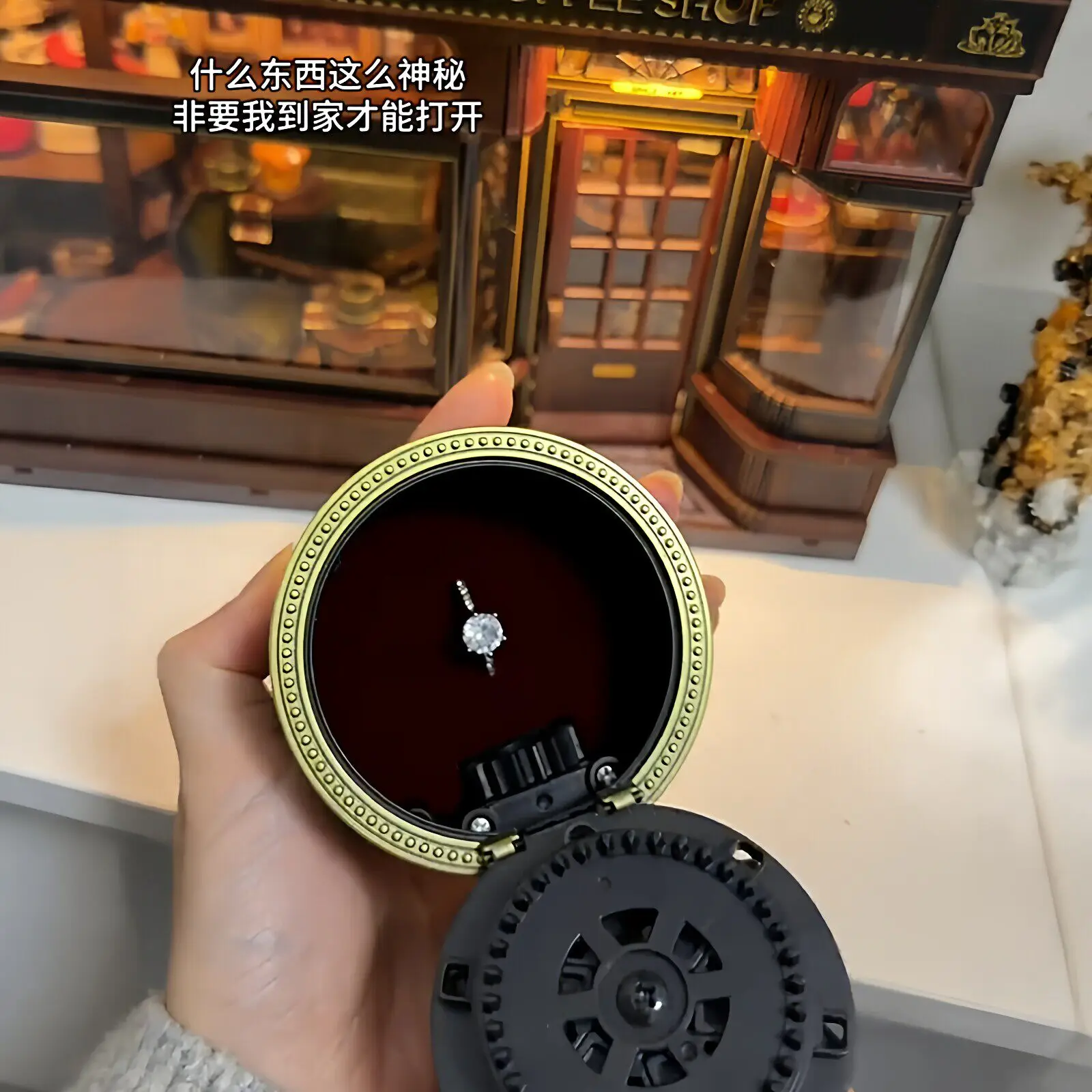 Magic Snake Door Ring Box Rotating Opening Proposal Jewelry Box Retro Mechanical 3D Relief Jewelry Holder Wicca