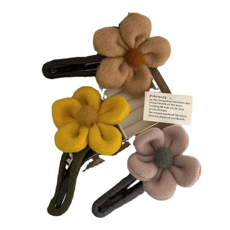 New Large Flower Hairpin For Women Autumn Winter Plush Flower Hair Claw Girl\'s Duckbill Clip Hairpin Hair Accessories Headwear