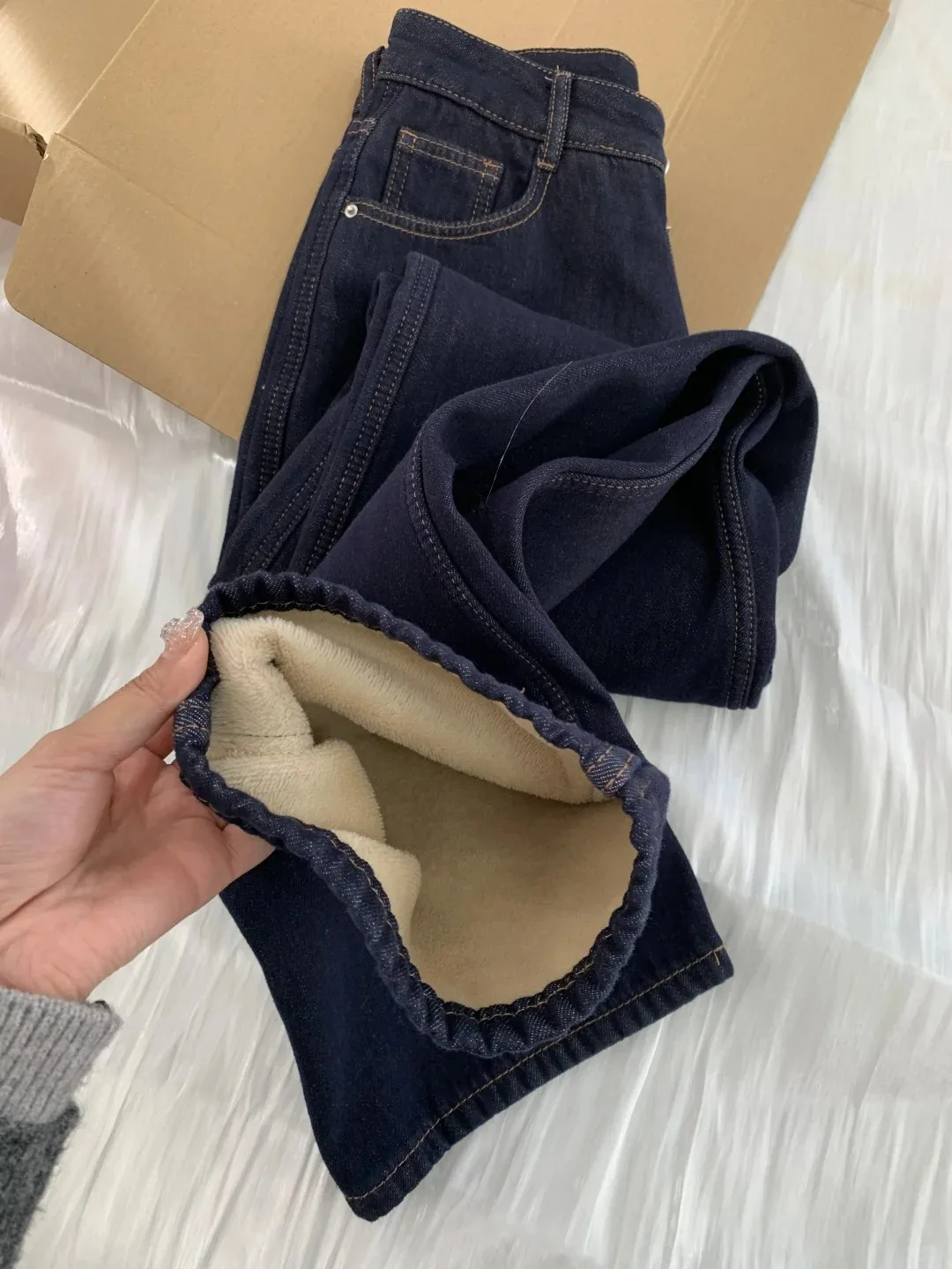 

Женские джинсы с флисовой подкладкой, прямые, с высокой талией, для осени и зимы, новые, утягивающие, длинные, широкие, повседневные, однотонные