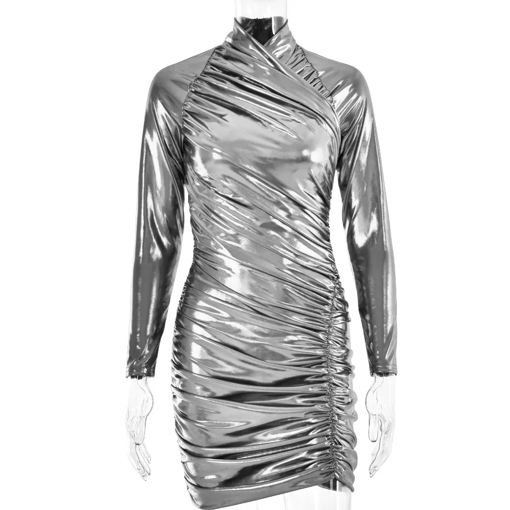 فستان جديد لخريف 2023 برقبة على شكل حرف v وأكمام طويلة من الجلد مثير بطيات ضيقة للنساء