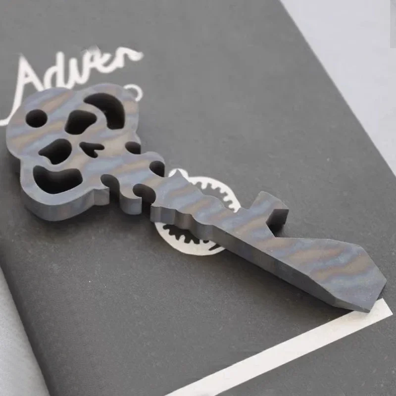 Outdoor EDC Portable Titanium Alloy Multifunctional Flat Head Pry Bar Skeleton Bottle Opener Screwdriver Tools