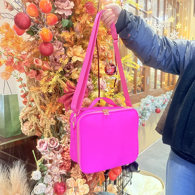 

Новая весенняя термосумка для обедов, красочная водонепроницаемая нейлоновая сумка для пикника, термосумка для бенто для студентов, изолированная сумка для еды, детская сумка