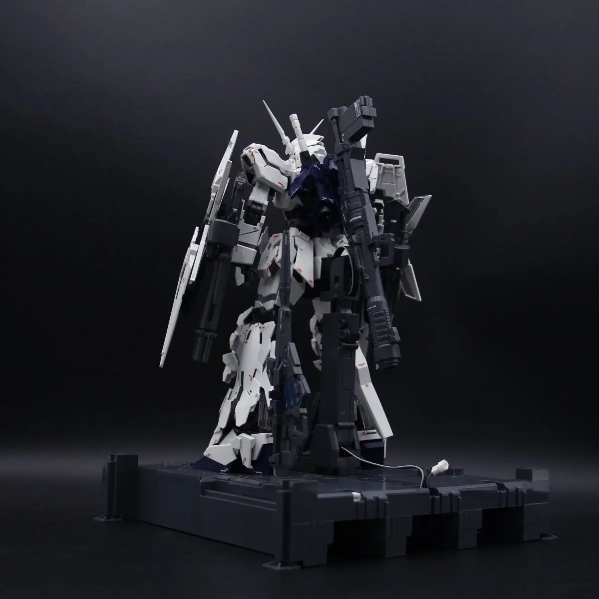 En Stock, modelo de bestia mítica Mg 1/100 unicornio 2201 Mgex Rx-0, Kit de modelo de ensamblaje, figuras de acción de Robot, regalos de navidad de plástico