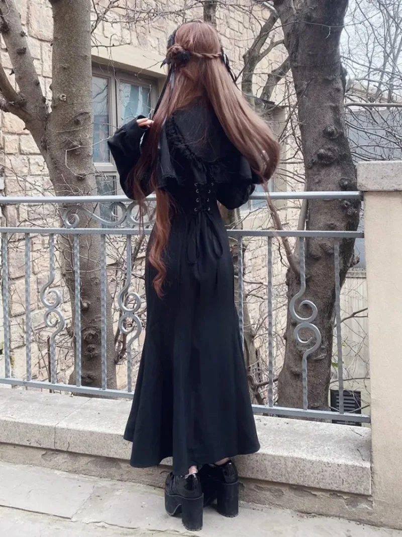MAGOGO ภาษาฝรั่งเศสคํา Heavy Gothic Lolita สีดําชุดผู้หญิงใหม่ Vintage Elegant Lace แขนยาว Lace - up Slim อารมณ์ชุดยาว