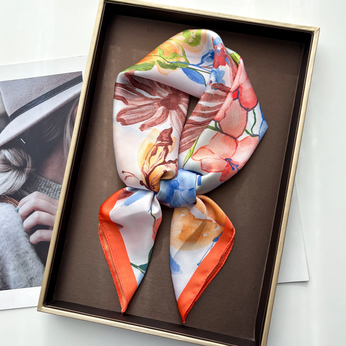 

Роскошный квадратный шарф для женщин, милые шелковые шарфы с цветочным принтом, банданы, женский хиджаб, шейный платок, элегантная шаль, накидки