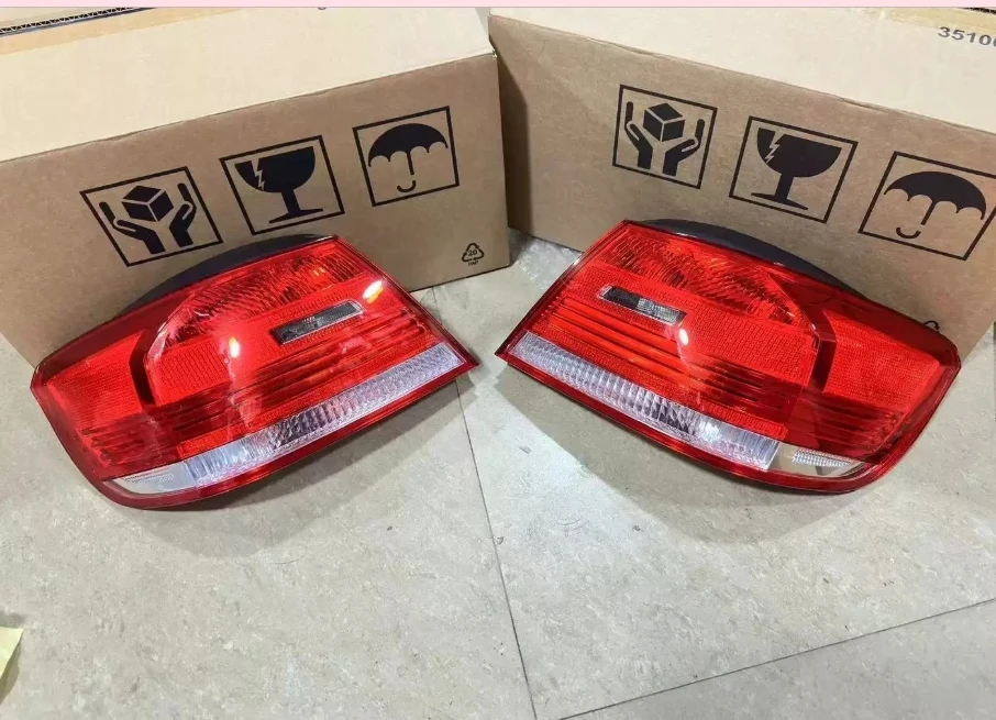 Rear lamp taillight assembly for BMW 3 series E92 E93 with turn signal car accessories