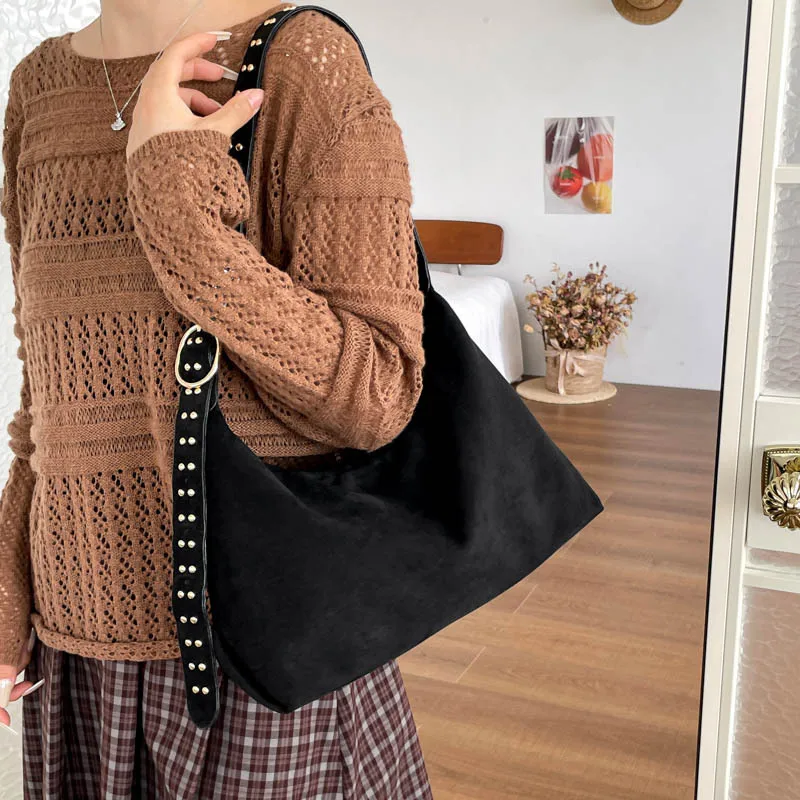 Faux Suede Women Shoulder Bag Winter Female Handbag Large Capacity  Fashion Rivets Ladies Hobos Messenger Bag Commute Shopping