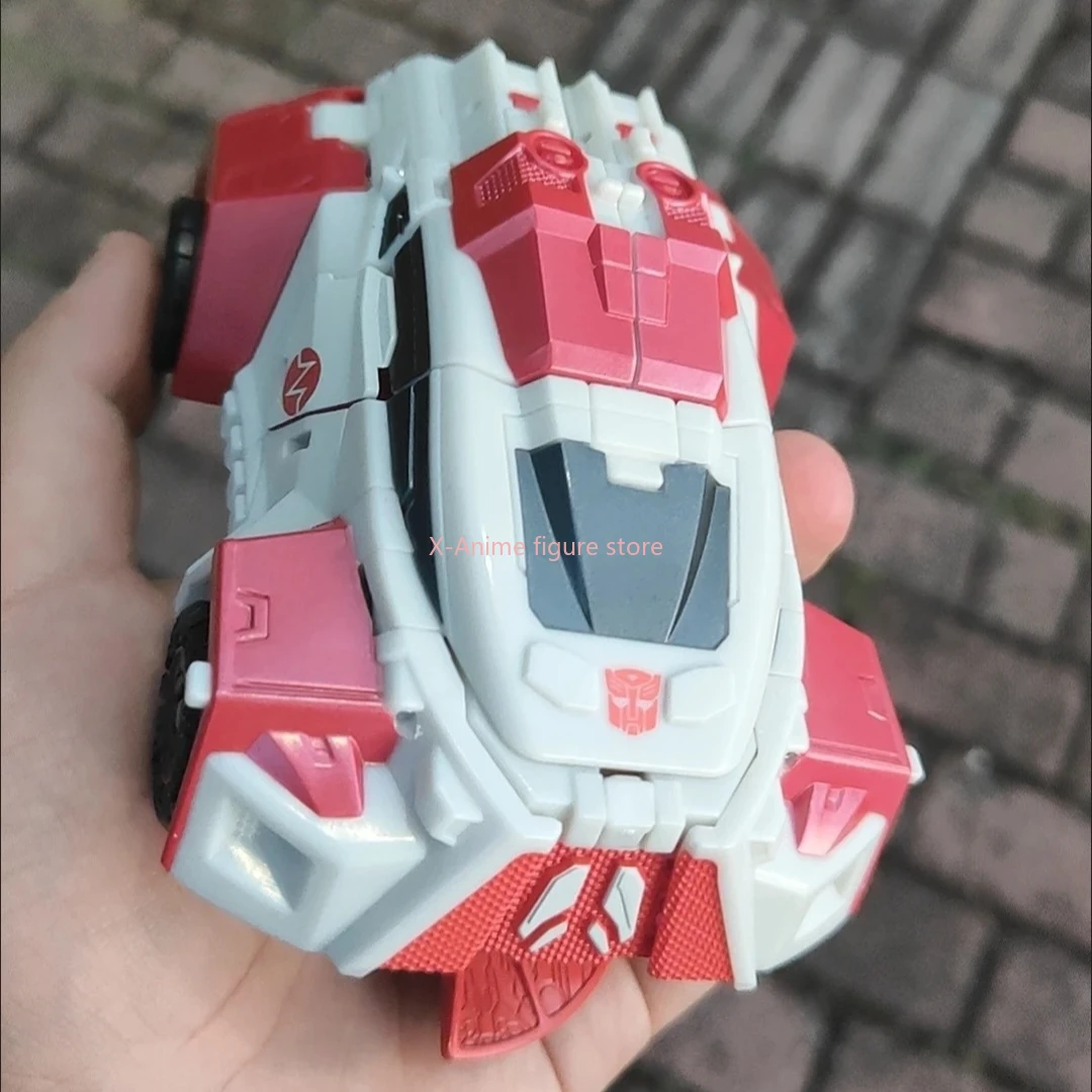 Na stanie Hasbro Transformers Zabawki Seria Studio Voyager War for Cybertron Autobot Ratchet Figurka Akcji Robot Model Kolekcjonerski