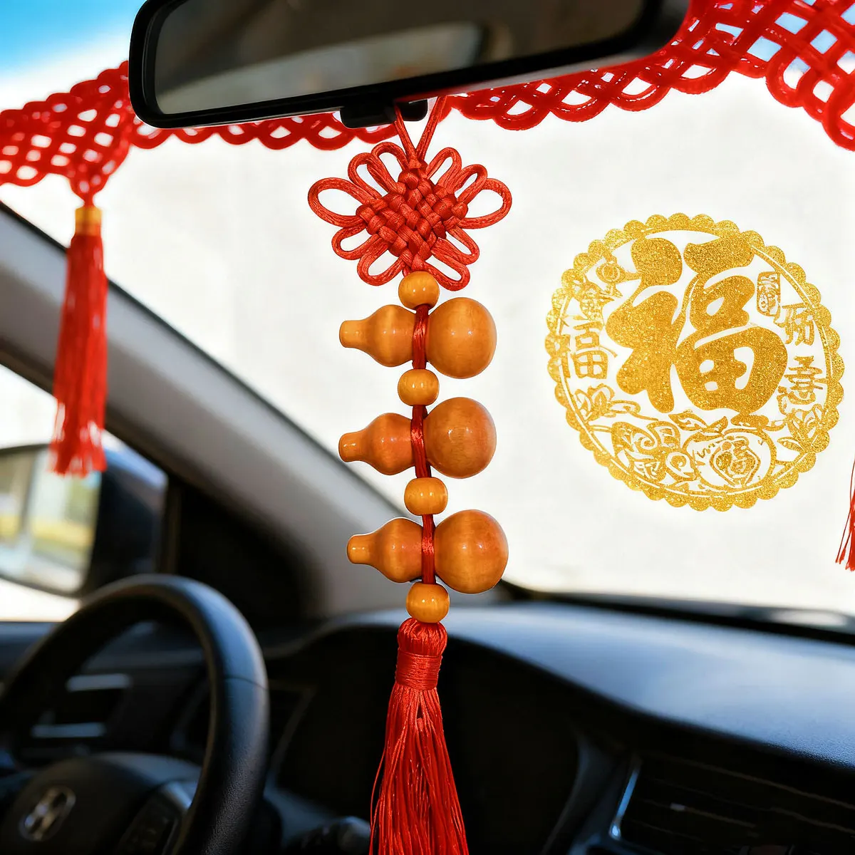 Handmade Gourd Chinese Knot Tassel Pendant Bracelet Car Hanging Accessory Door Decor New Year's Festive Set of 1 Pcs view 2