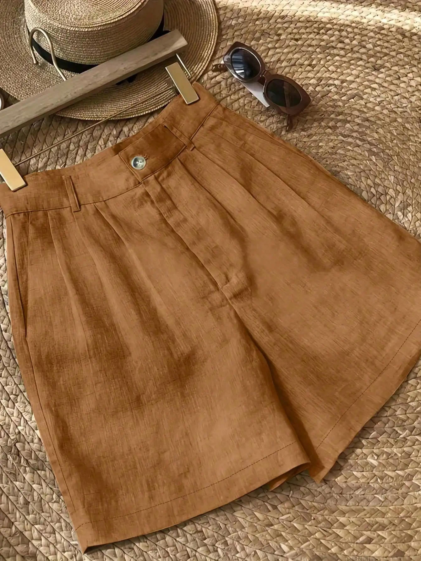 

Women's Solid Color Pleated Pocket Wide Leg Loose Casual Shorts Summer