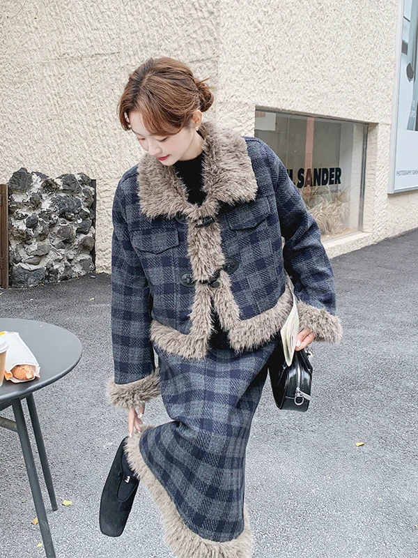 

Ретро-комплект из хлопковой шерстяной юбки в клетку с отделкой из овечьей шерсти для женщин: осенне-зимний новый стиль, юбка миди в клетку с высокой талией, комплект из двух предметов