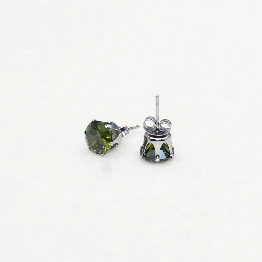 Ohrringe aus Edelstahl, 8 mm, mit echten AAA-Zirkonia-Steinen, runde, olivgrüne, schlichte Ausführung, für Damen und Herren, hypoallergen. – Detail 1