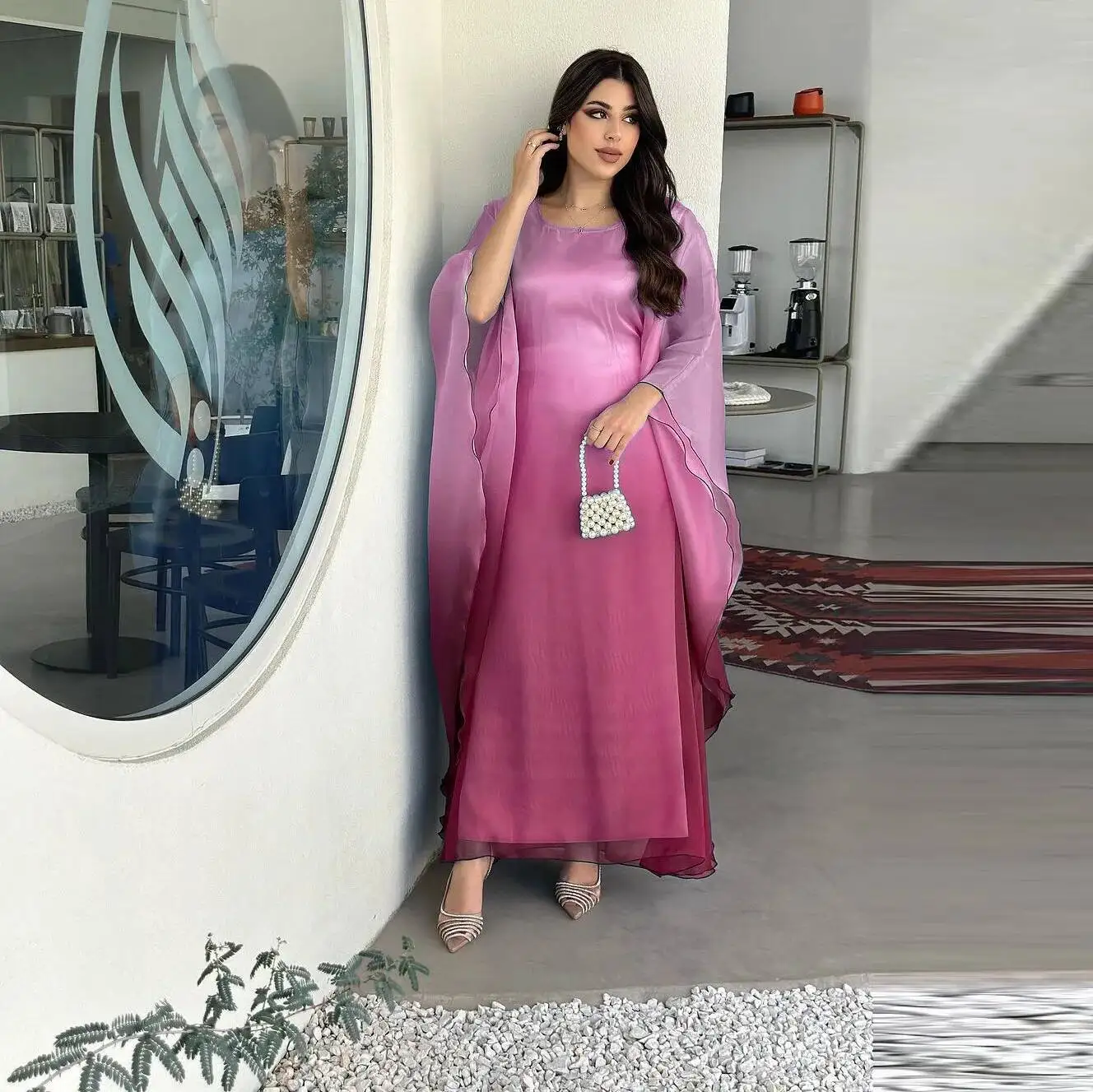 

Mq118 Скромное мусульманское платье из атласа с градиентом, свободный крой, один размер (L), роба-абайя, элегантное исламское платье класса люкс для Рамадана, Дубай