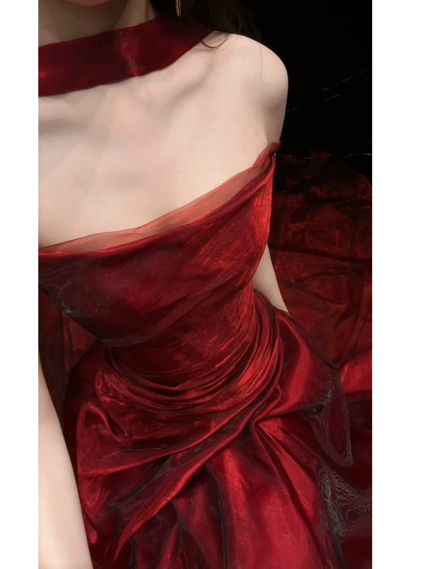 

Elegant Red Bridal Gown with Strap for Wedding Ceremony Graduation Celebration Sweet Sixteen Prom Host High Waist Long Dress