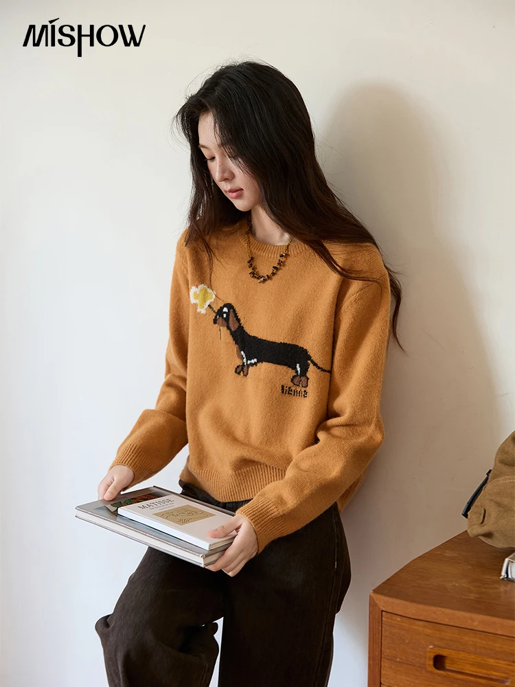 MISHOW Oranje Ronde Hals Trui voor Vrouwen 2025, Herfst Winter Nieuwe Worst Hond Cartoon Jacquard Losse Casual Kint Top MXE48Z2578