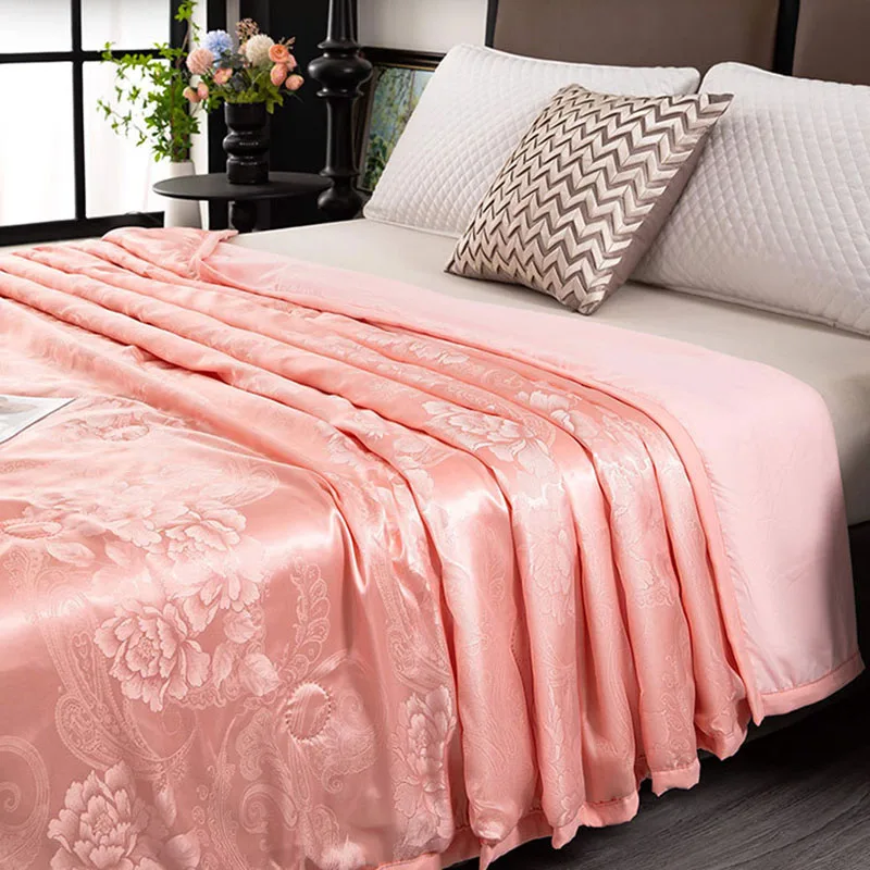 European Satin Jacquard Summer Quilt Faux Silk Smooth Cooling Air Condition Blanket Skin-Friendly Thin Quilts for Dormitory Home