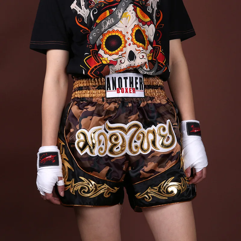 Donna uomo Fight Training Boxer Pants Loose Muay Thai Shorts per bambini adulti attrezzatura da boxe ventilare pantaloni da allenamento MMA