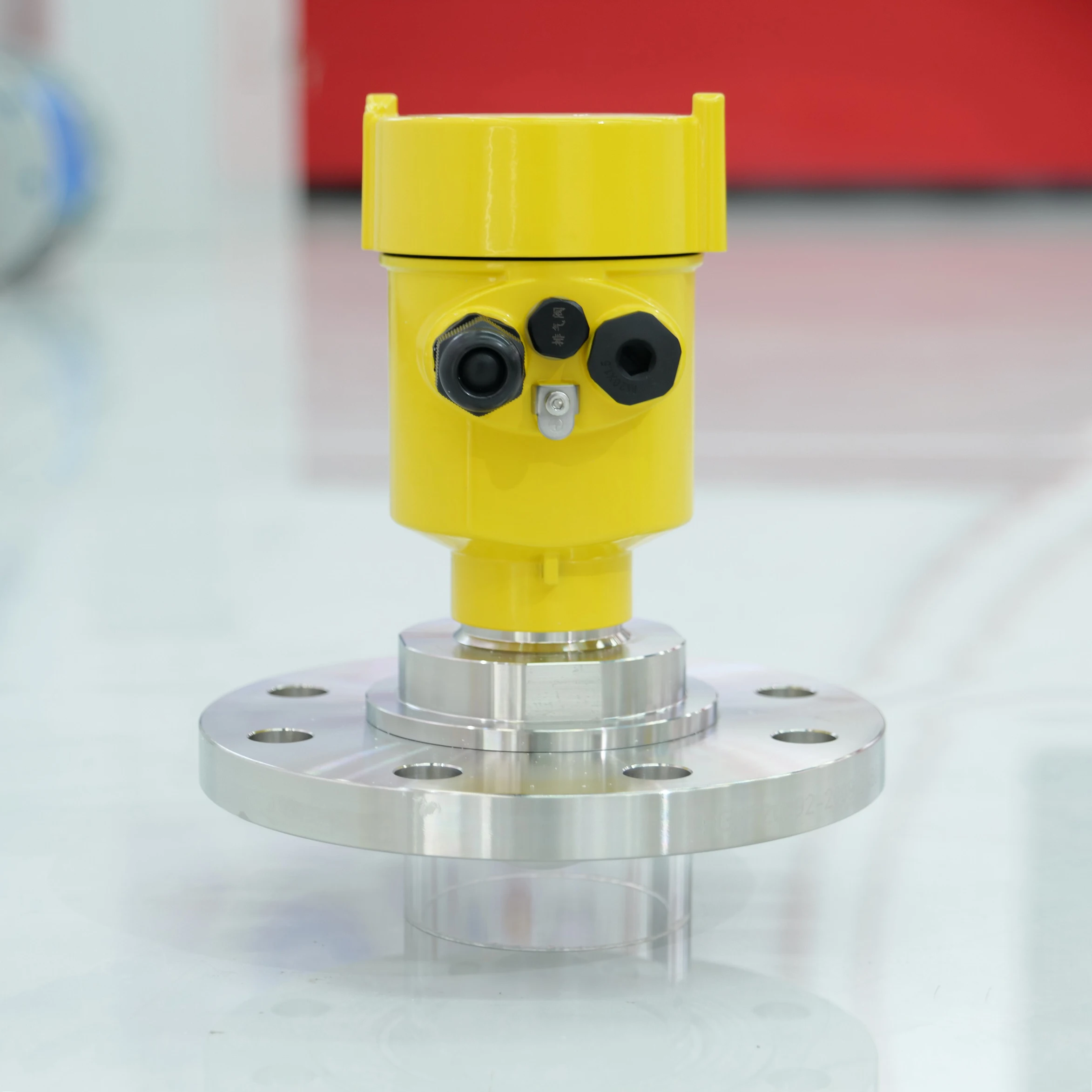 Radar Type Level Transmitter 60ghz High Frequency radar Level Sensor