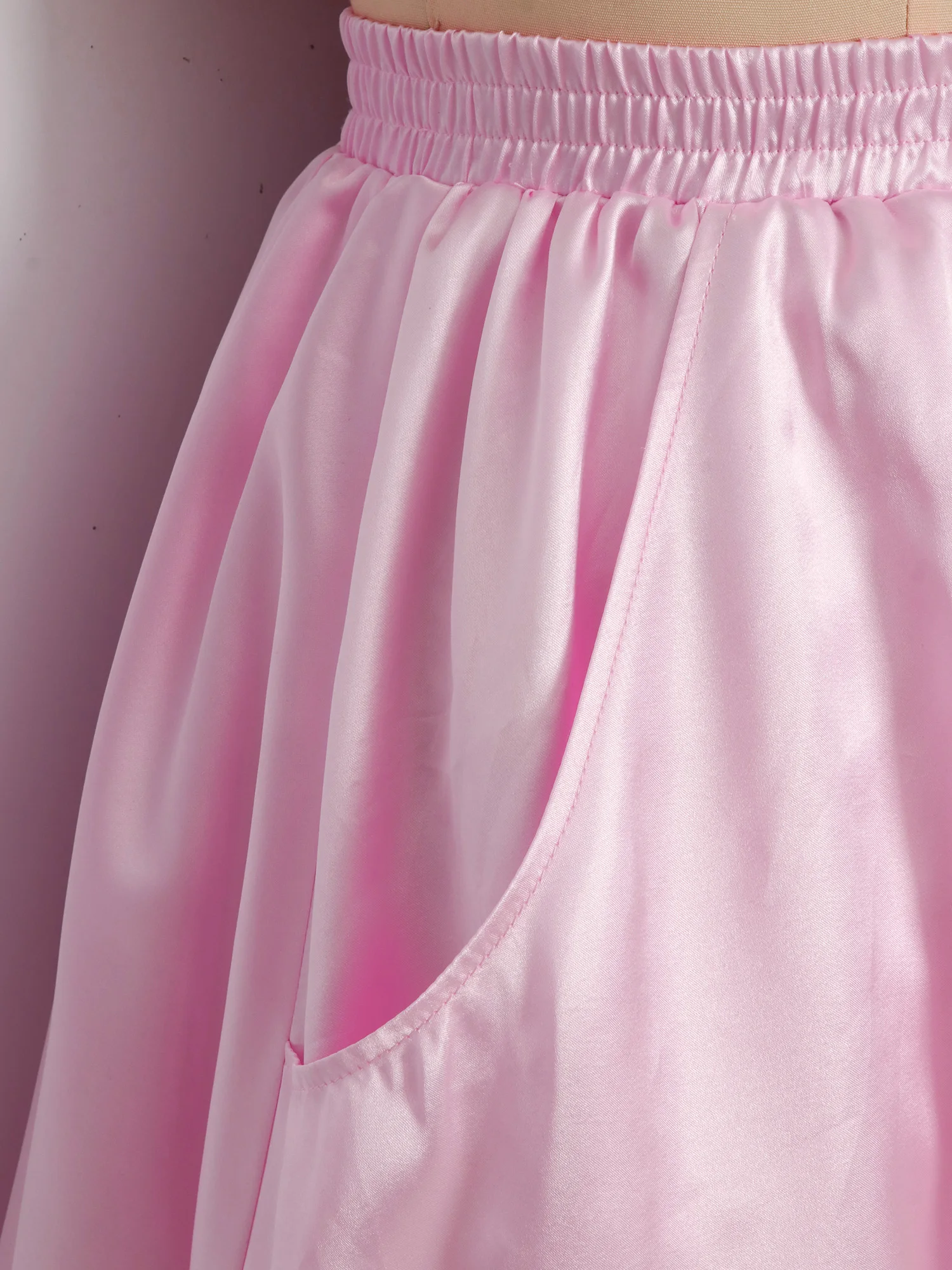 Women Satin Bubble Skirt Elastic Miniskirt for Casual Club  Dancewear Puffball Skirt Sweet Style Skirt Y2K Harajuku Shorts Skirt