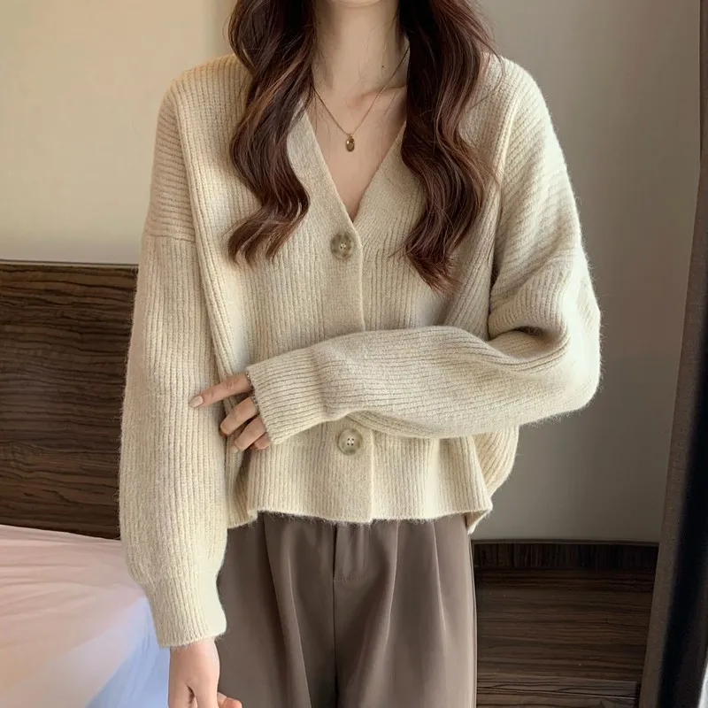 Korean lazy wind sweater knitted sweater autumn and winter Internet celebrity popular top women's new soft waxy cardigan jacket