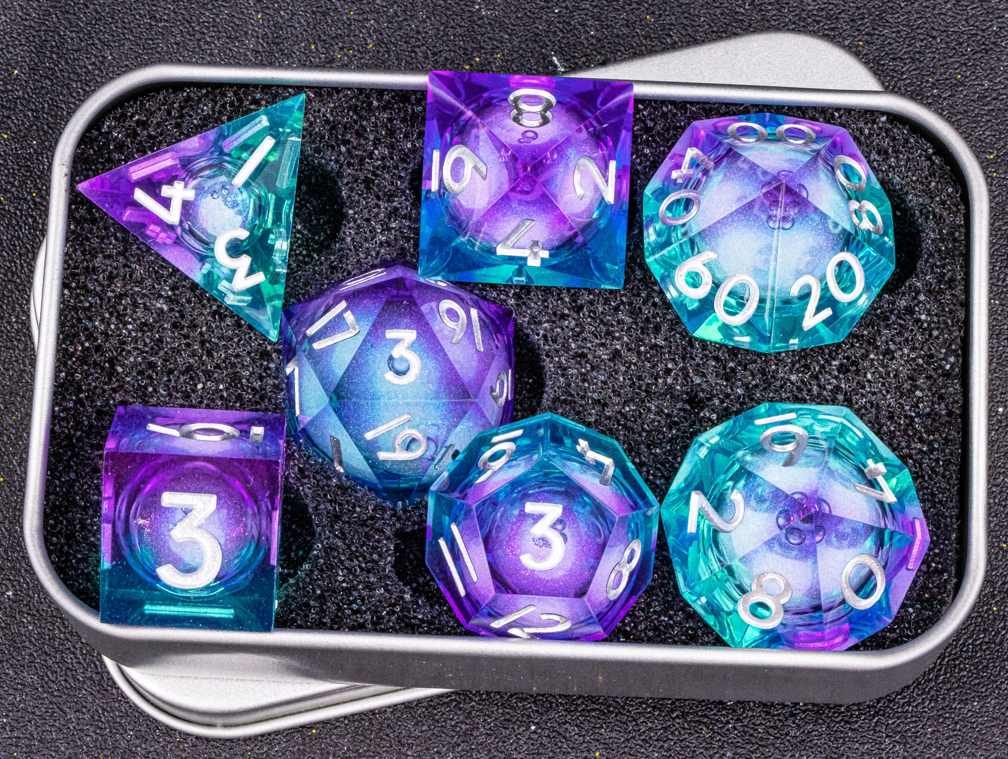 

liquid core dnd dice set for game，purple dnd resin dice ，polyhedral sharp edge dice