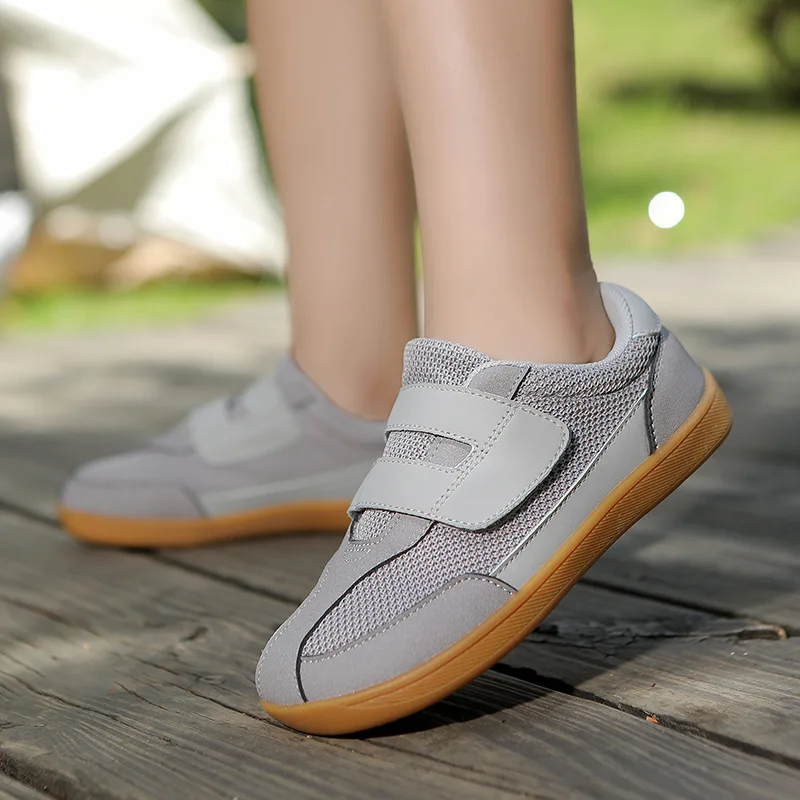 Kids Wide Toe Breathable Fly Knit Running Shoes Comfortable Lightweight Sneakers for Teen Students Flat Skateboard Shoes