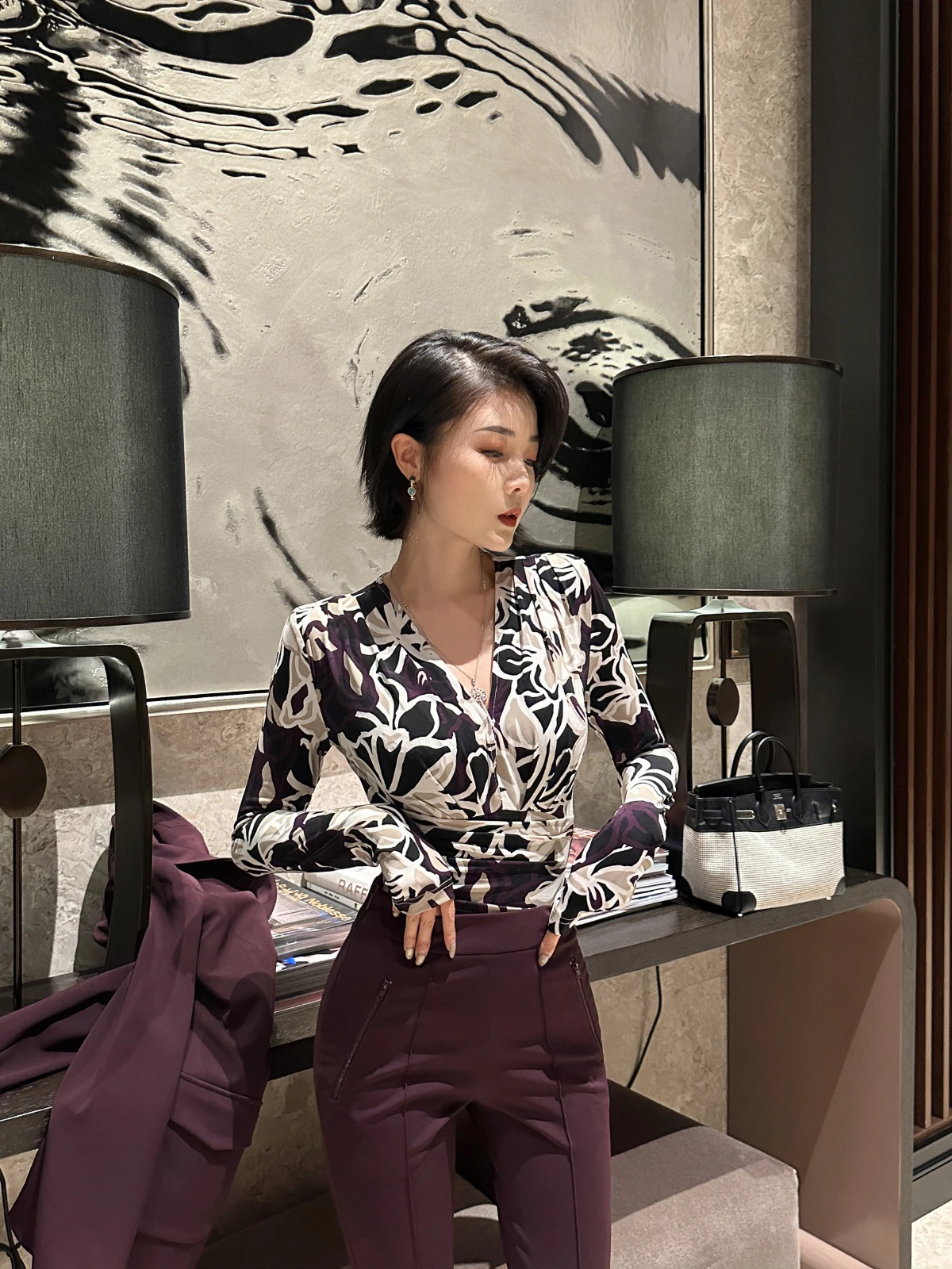 

XULU Original Crystal Hemp Emed Print Long Sve Onesie Sexy Slim Fit Pleated V Ne Base irt Top Women's T-irt