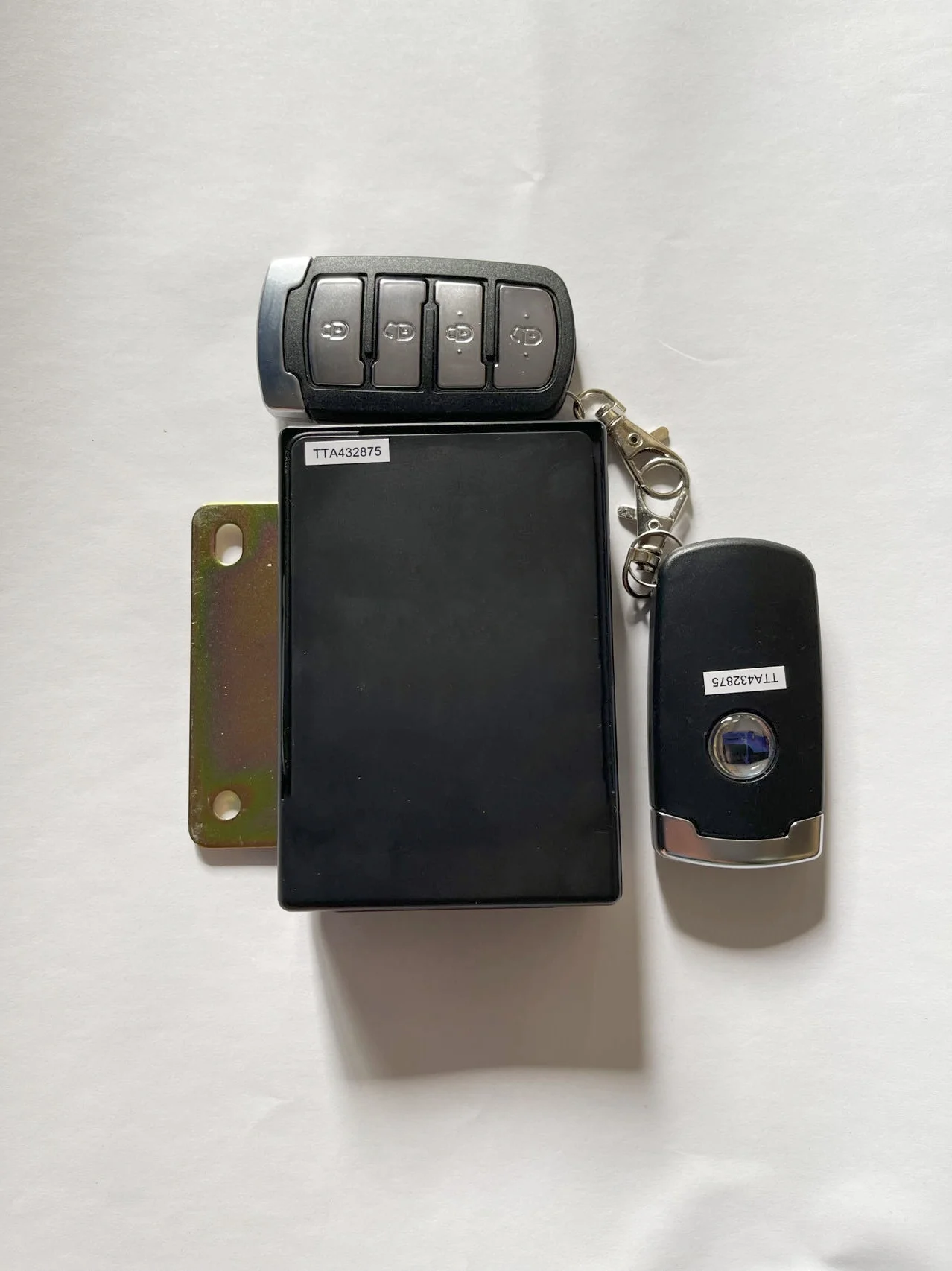 

Bus remote control door lock passenger door remote control double door 24V suitable for bus accessories 3791-00068