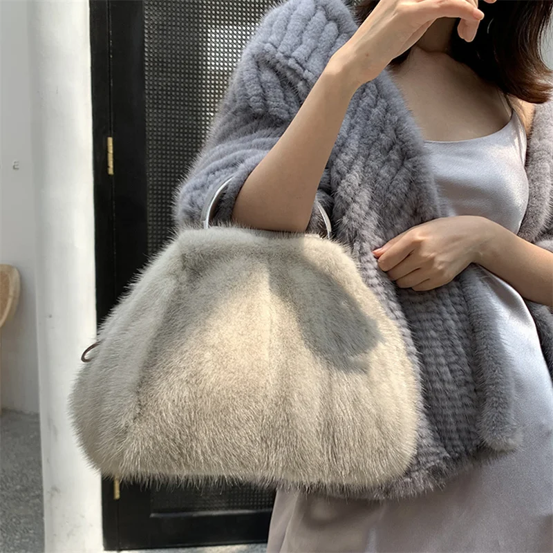 Women\'s Mink Fur Handbag 2022 New Fashion Designer Fluffy Fur Wrist Bag Large Capacity Soft Shopping Bag Girl Cute Handbag