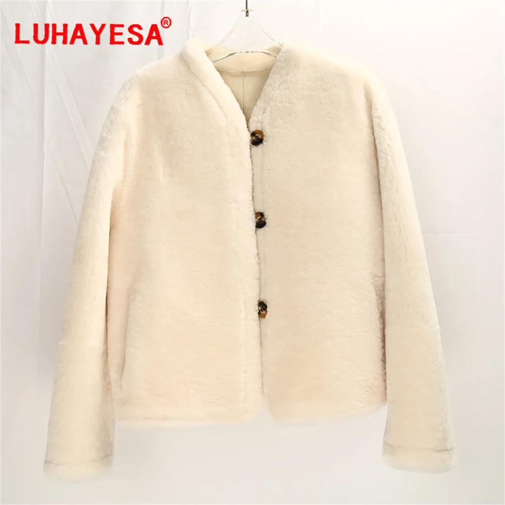 ONLY WHITE COLOR 2024 Australia Merino Sheepskin Lamb Fur Shearling Clothes Two Sides Wearing Winter Real Fur Jacket