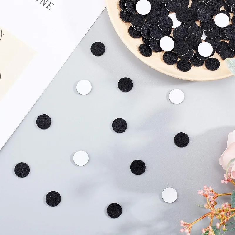 200Pcs Flat Round Black Self-Adhesive Felt Fabric Circles Furniture Pads for Hardwood Tile Floor Anti Scratch Noise Reduction