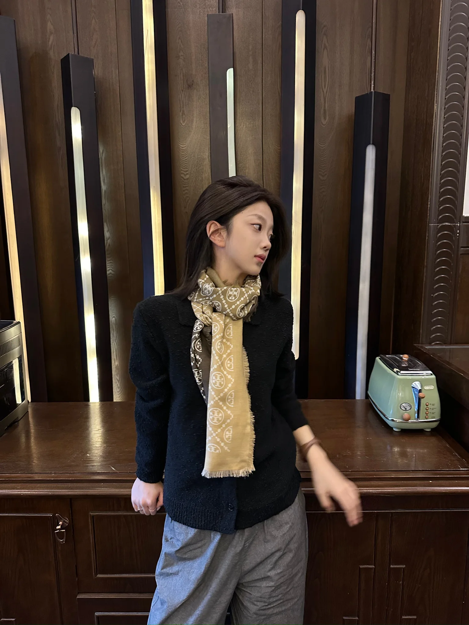 

Faionable Textured Knitwear Sweater Pearl Knot Outerwear Autumn Women's Loose Fit Online Exclusive Nylon Material Open Card...