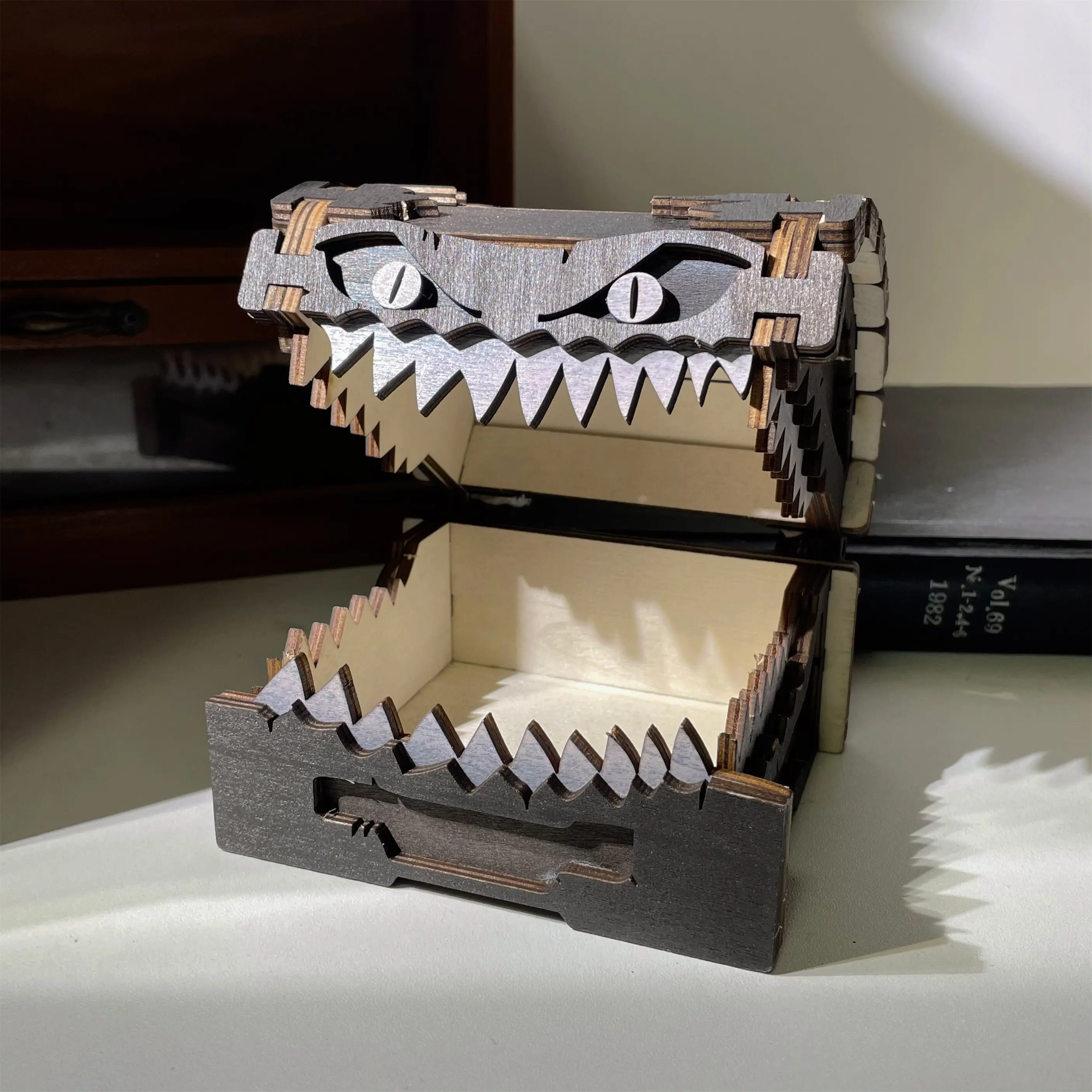クリエイティブポータブルedcモンスタートレジャーボックス収納ボックス木製工芸品装飾ツール