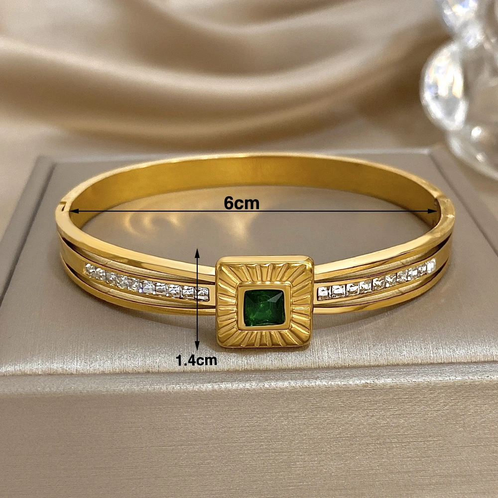 

Freetry Vintage Gold Plated Green Rhinestone Round Bangle for Women Elegant Geometric Multilayer Open Wide Bracelet Jewelry Gift