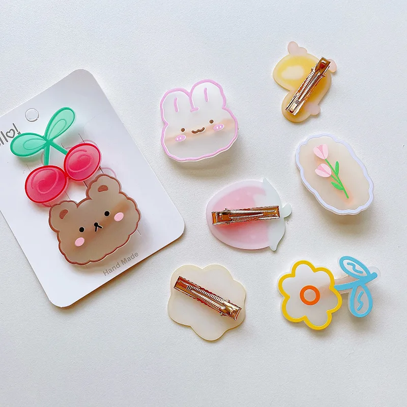 

2 Pcs/set Korean Cute Acrylic Animal Hairpins Rabbit Strawberry Hair Clips for Little Girls Headwear Baby Kids Hair Accessories