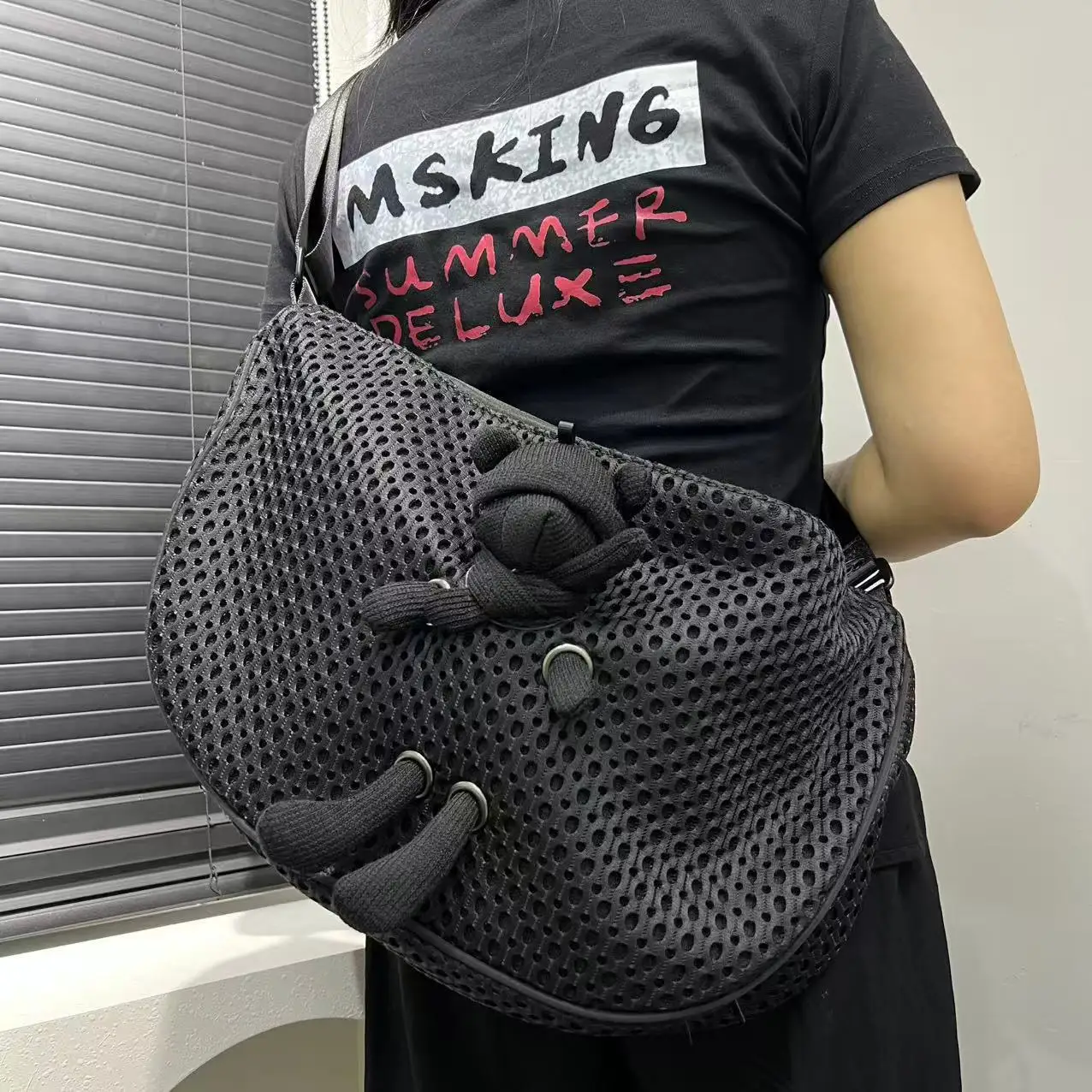 Ladies' fashionable plush teddy bear shoulder bag, large capacity, lightweight mesh casual crossbody bag