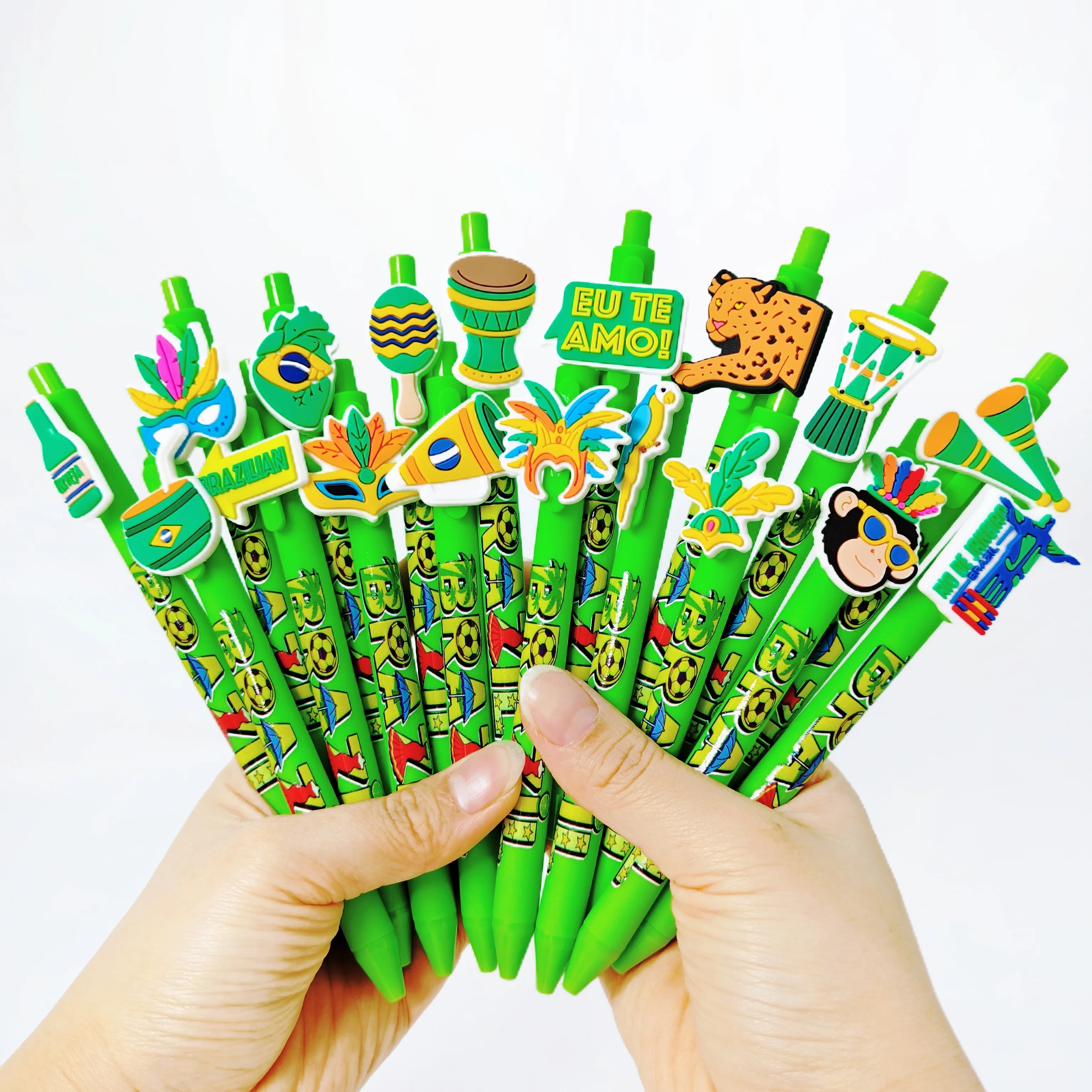 

8pcs/15pcs Green Brazil Theme Ballpoint Pen Creative Brazilian Football Elements Ballpoint Pen Student Writing Gift Pen