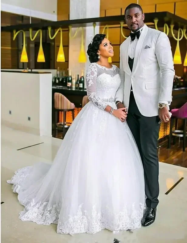 تخصيص Ballgown فساتين الزفاف طويلة الأكمام قطار الاجتياح الدانتيل العربية الأفريقية بالإضافة إلى حجم أثواب الزفاف