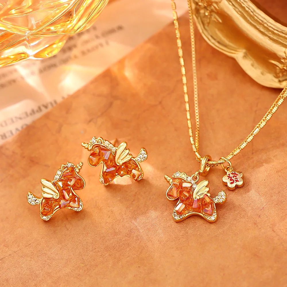 

Fashionable and exquisite crystal zircon zodiac horse double layer necklace niche light luxury high-end design clavicle chain