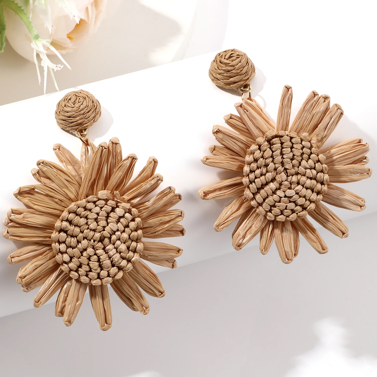 New Handmade Weave Sun Flower Raffia Earrings For Women Girl Rattan Knit Earring Fashion  Holiday Party Jewelry Brincos Gifts