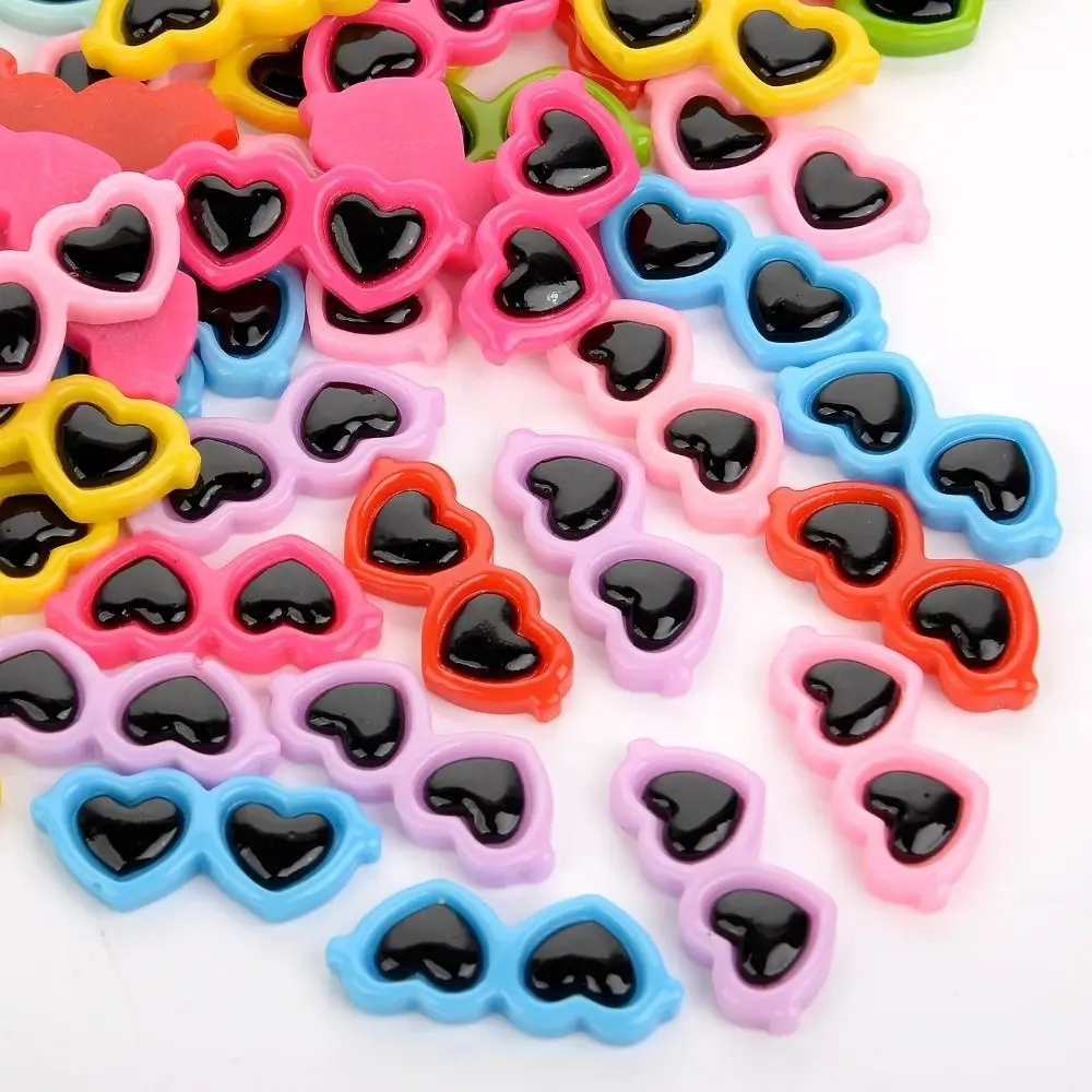 

50pcs Patch Heart-Shaped Resin Mini Sunglasses Cabochons DIY Resin Ornaments 4CM Flat Back Simulation Toy Scrapbook