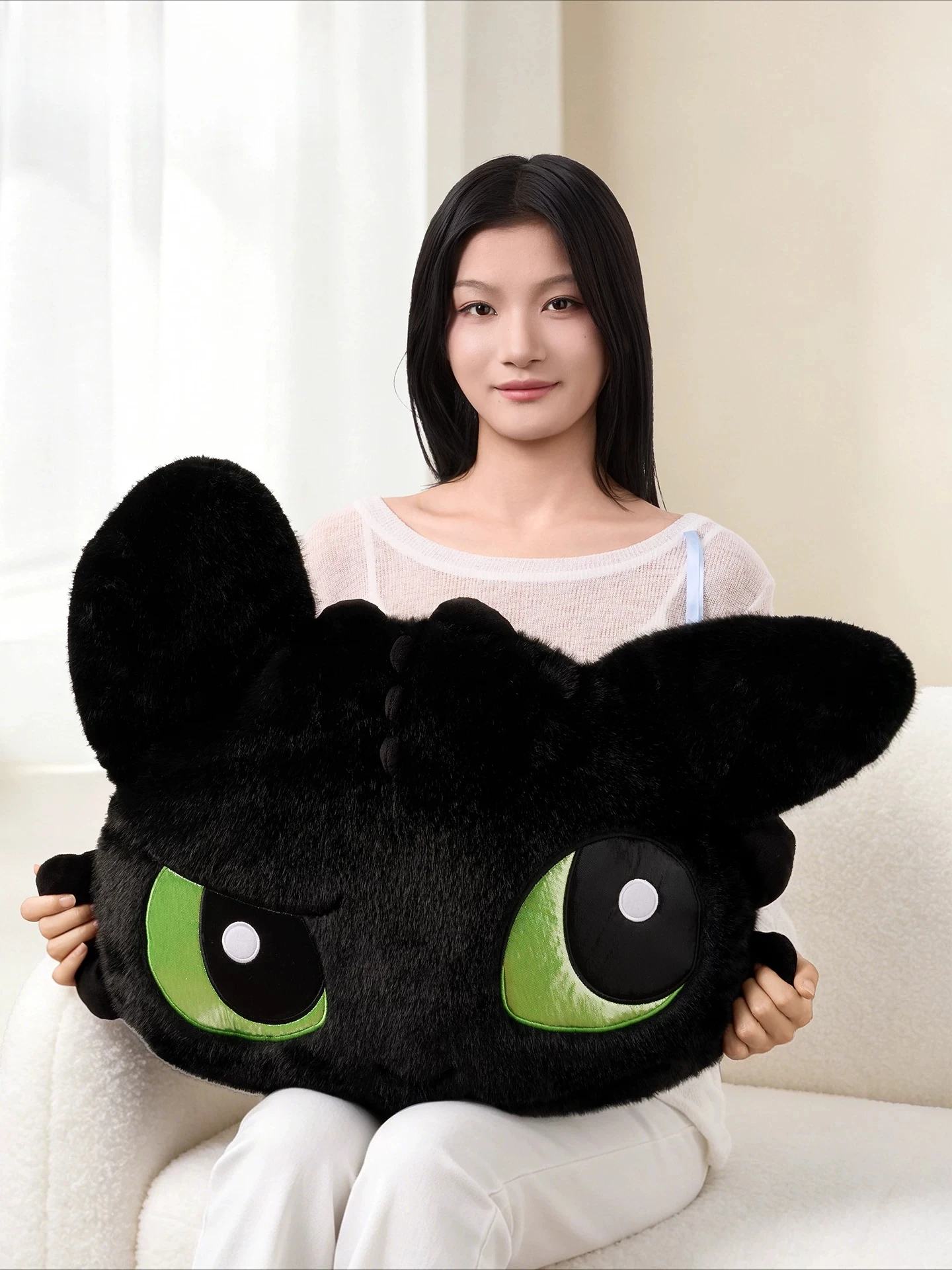

DreamWorks How to Train Your DragonClassic Toothless Head Shape Neck PillowSoft Night Fury Travel Headrest CushionComfortable