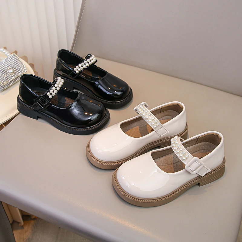 

Туфли из искусственной кожи для девочек, весенне-осенние туфли на мягкой подошве для мальчиков, новые классные туфли для школьников, детские лоферы принцессы с жемчугом на плоской подошве, размер 26-36