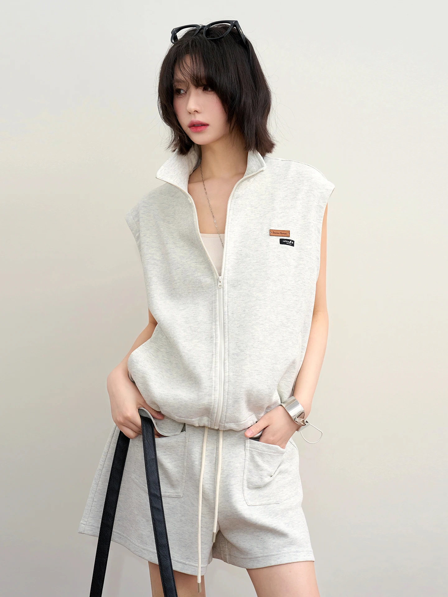 

Universal Gravitation Museum Summer New Loose Sports Set Sleeveless Open Cardigan Top Shorts Women's Casual Sportswear