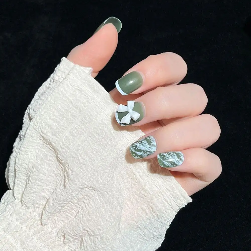 

Girl Colorful Flowers Caramel Iced Coffee Camellia Gilded Gold Wearing Armor Press on Nails Trend Nail Art