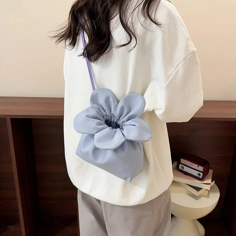 Versatile Checkered Flower Shape Drawstring Bags Adjustable Strap Soft Shoulder Purse Perfect For Casual Commuter Crossbody Bag
