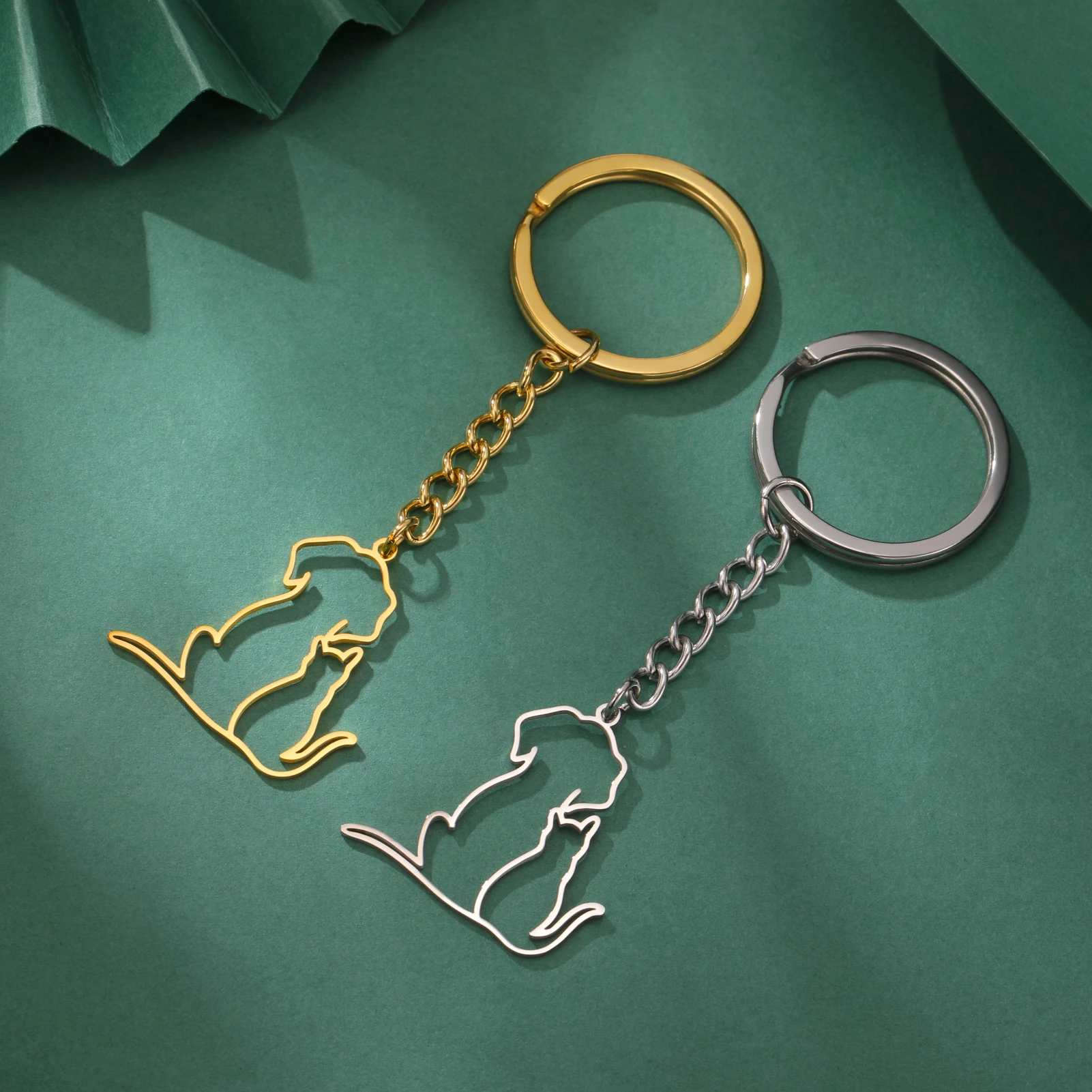 COOLTIME Cute Cat Dog Pendant Keychain Stainless Steel Puppy Kitten Pet Keyring for Backpack Jewelry Gift Wholesale
