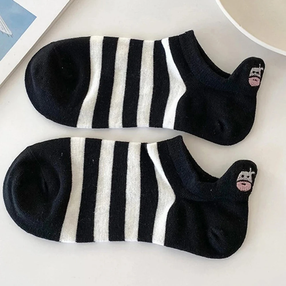 5 Pairs Women Cow Patterned Boat Socks Trendy Versatile Cartoon Striped Girl Socks Soft Comfortable Breathable Casual Socks﻿﻿