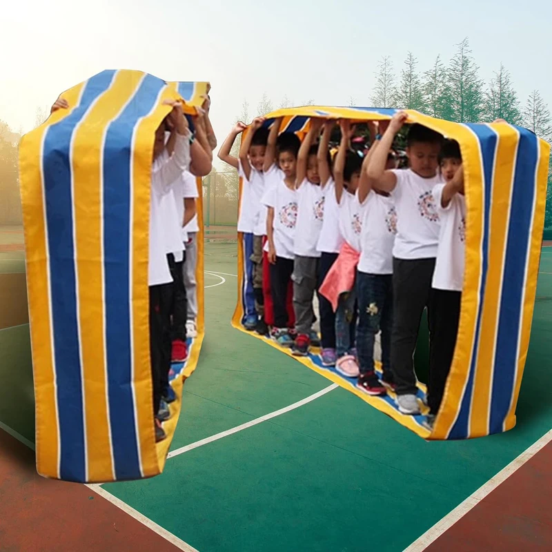 Jeux de travail d'équipe pour enfants et adolescents, activité d'apprentissage de groupe, amusant, jouer à l'UNICEF, courir des polymères, journée sur le terrain, extérieur, arrière-cour, fête de carnaval